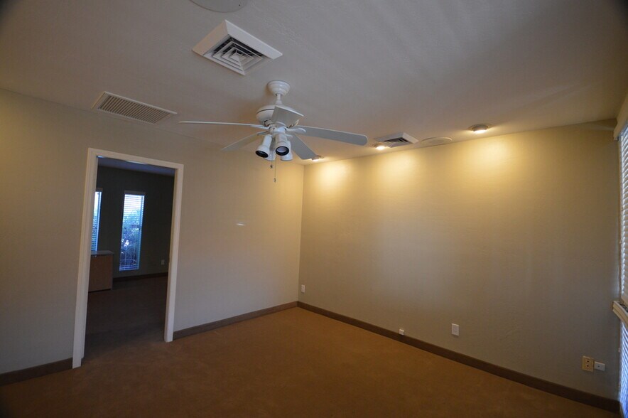 More Photos Of 761 E University Dr, Mesa Office Residential For Lease