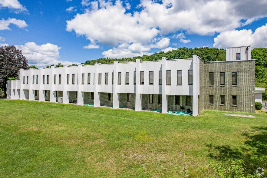 Primary Photo Of 520 Pleasant Valley Rd, Trafford Office For Sale