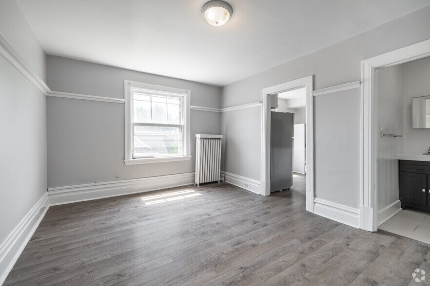 More Photos Of 46 Carlyle Ave, Ottawa Apartments For Sale