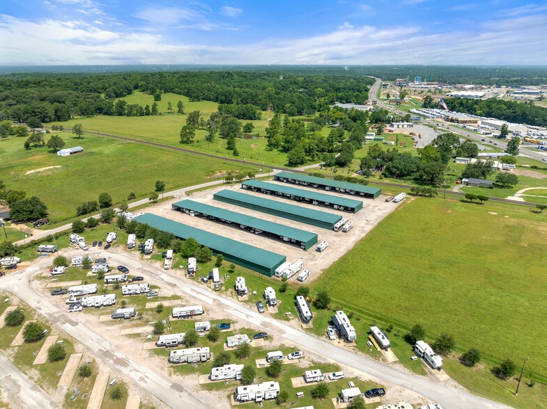More Photos Of 10855 US Highway 69 N, Tyler Trailer Camper Park For Sale