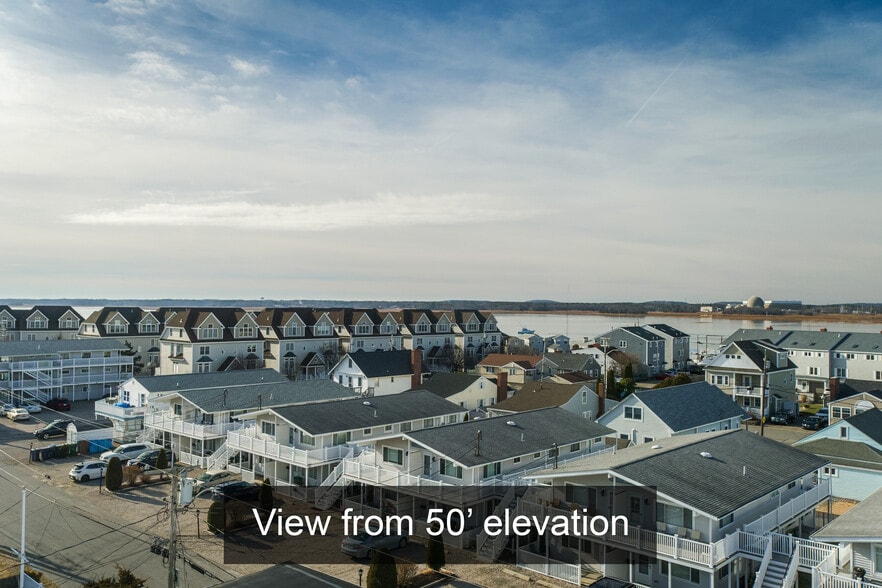 More Photos Of 198 Ashworth Ave, Hampton Hotel For Sale