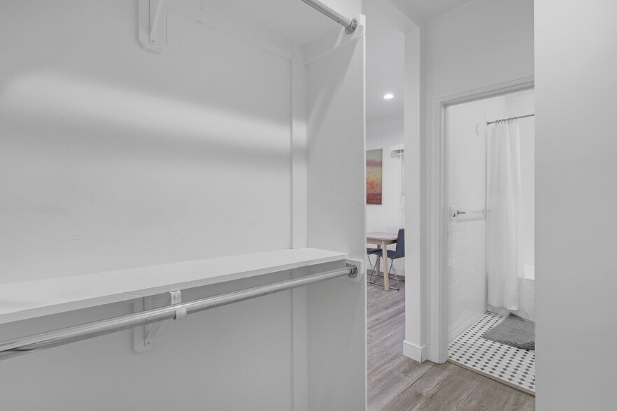 More Photos Of 121 S Elm Dr, Beverly Hills Apartments For Sale