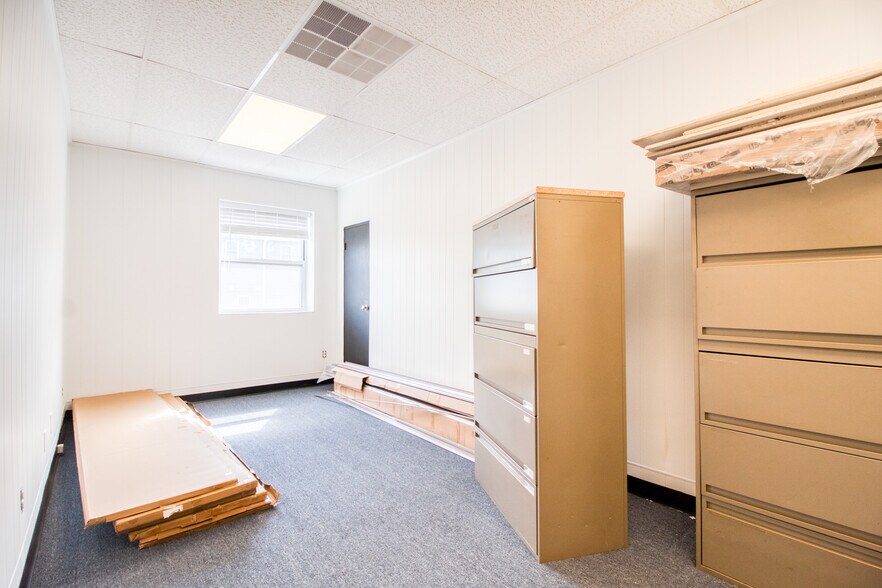 More Photos Of 101 West St, Hillsdale Office For Lease