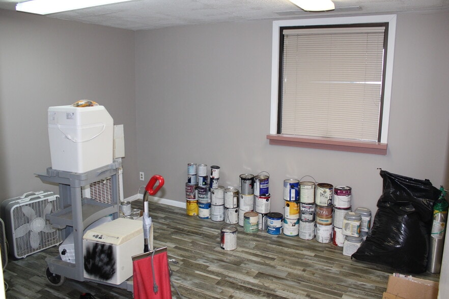 More Photos Of 1925 E Livingston Ave, Columbus Warehouse For Sale