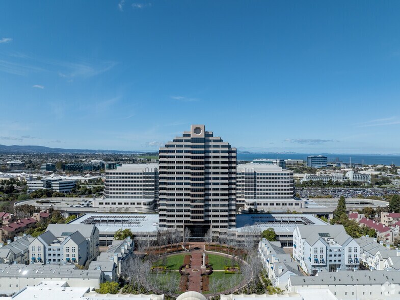 More Photos Of 950 Tower Ln, Foster City Office For Lease