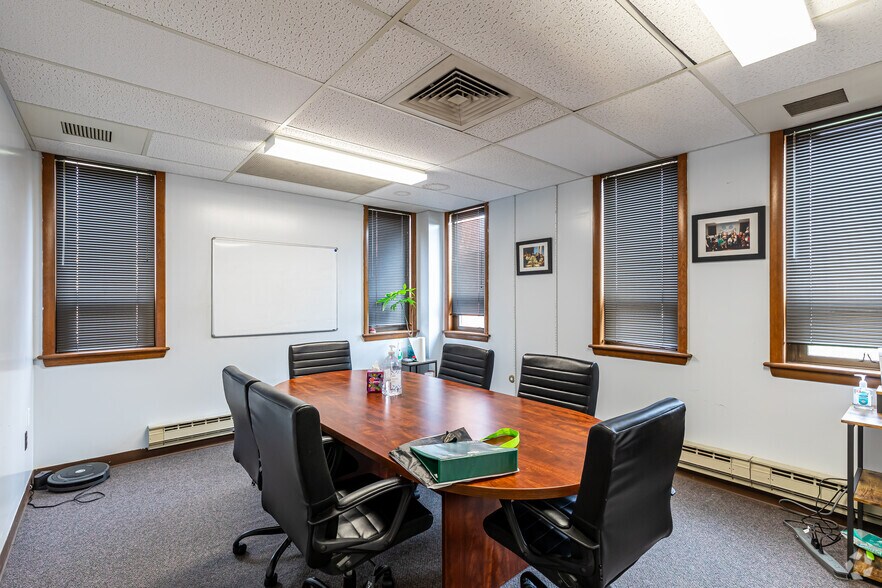 More Photos Of 125 Liberty St, Springfield Medical For Lease