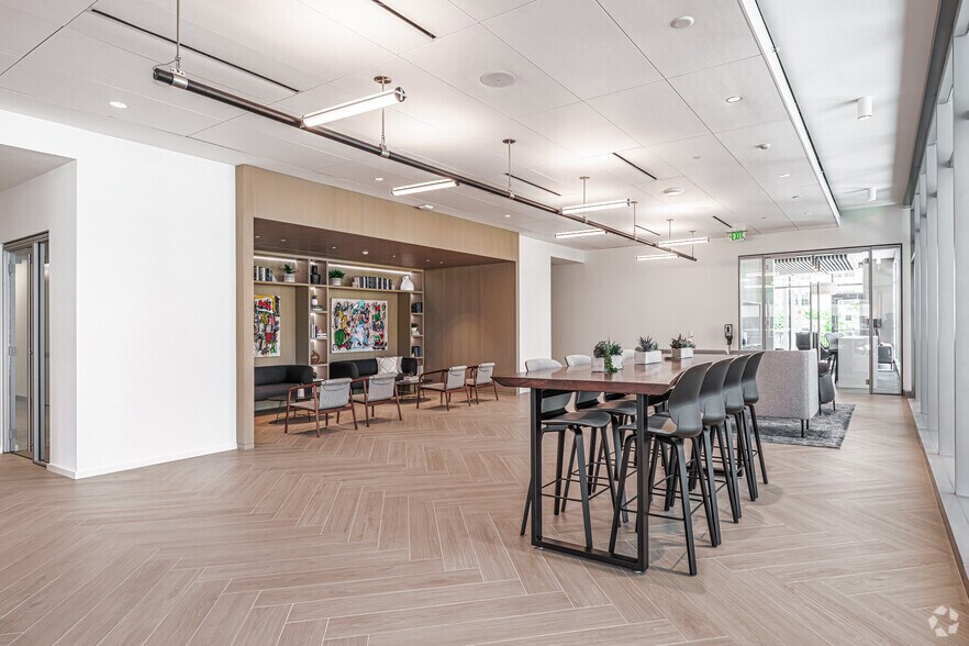 More Photos Of 201 E Las Olas Blvd, Fort Lauderdale Office For Lease