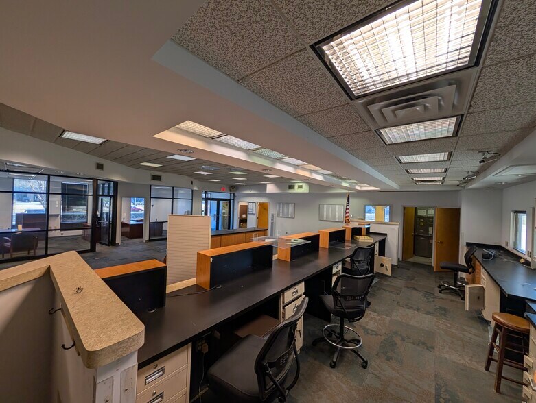 More Photos Of 13801 Warwick Blvd, Newport News Bank For Sale