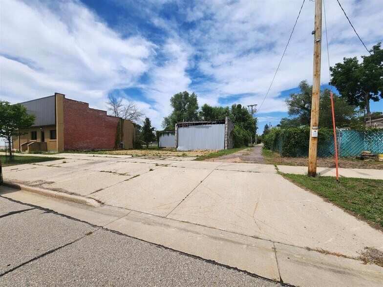 More Photos Of 207 Exchange st, Blue River Warehouse For Sale