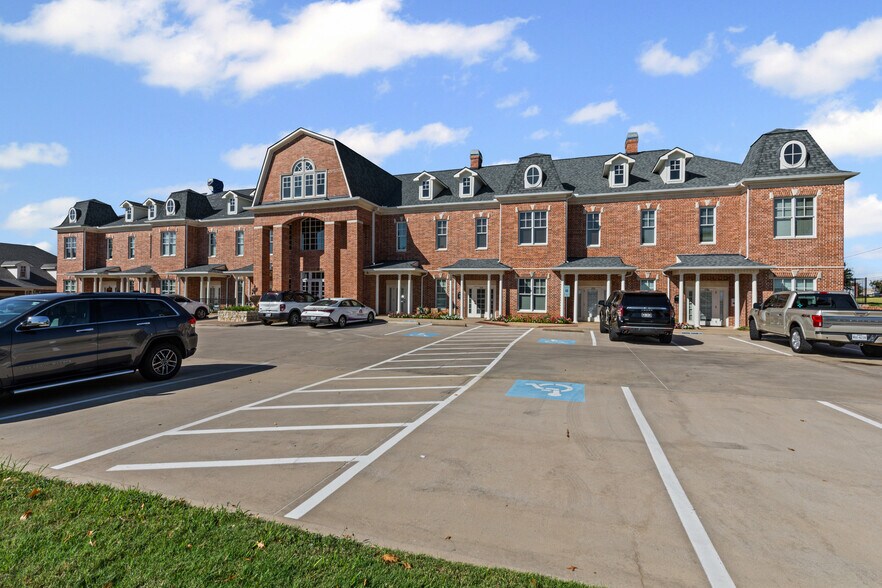 More Photos Of 1670 Keller Pky, Keller Loft Creative Space For Lease