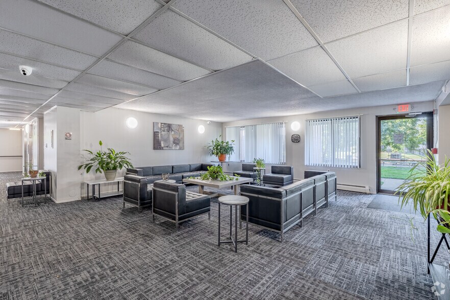 More Photos Of 1270 Electric Ave, Lincoln Park Apartments For Sale