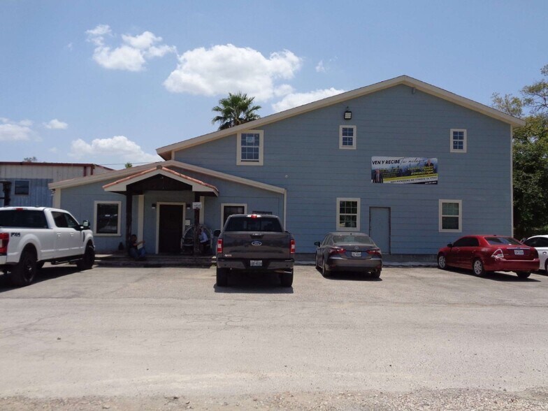 More Photos Of 16911 Pickering Rd, Conroe Warehouse For Sale