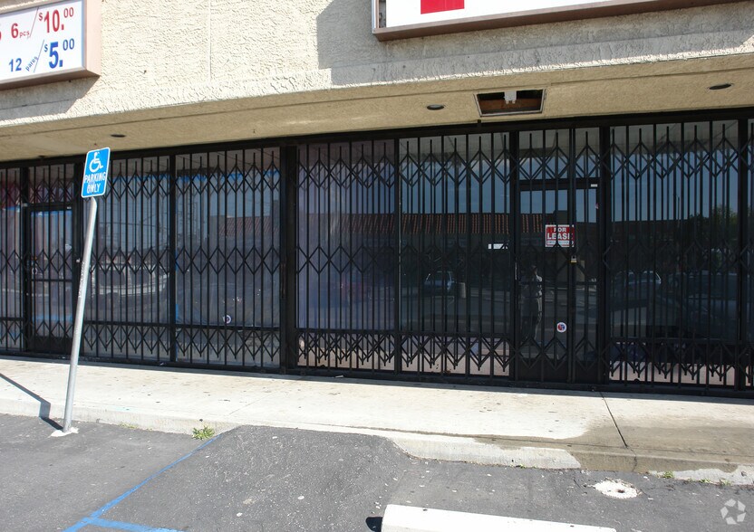 More Photos Of 5140 E Florence Ave, Bell Freestanding For Lease