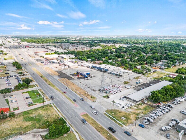 More Photos Of 8309-8325 Camp Bowie W Blvd, Fort Worth Unknown For Lease