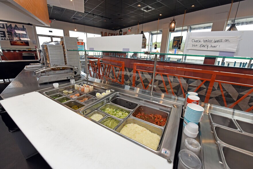 More Photos Of 212 Highland Pky, Ellijay Fast Food For Lease