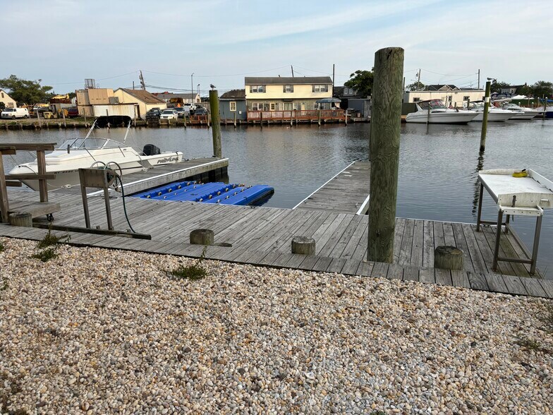 More Photos Of 70 Front St, East Rockaway Warehouse For Sale