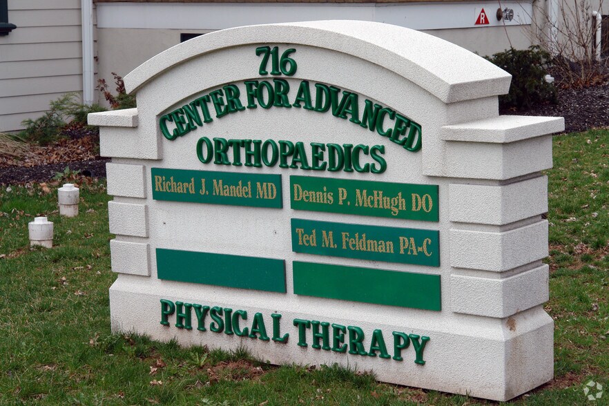 More Photos Of 716 W Germantown Pike, Norristown Medical For Lease