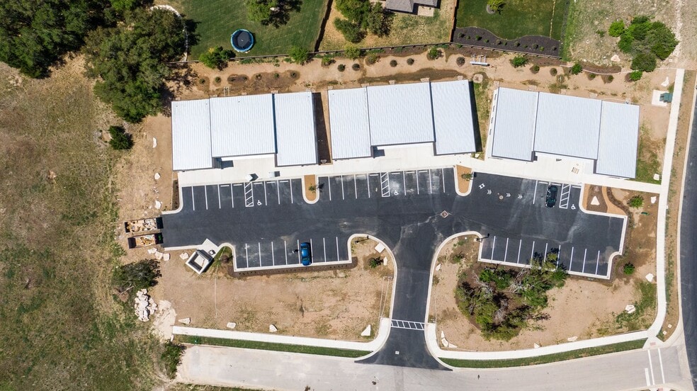 More Photos Of 4913 Moreland, Georgetown Medical For Lease