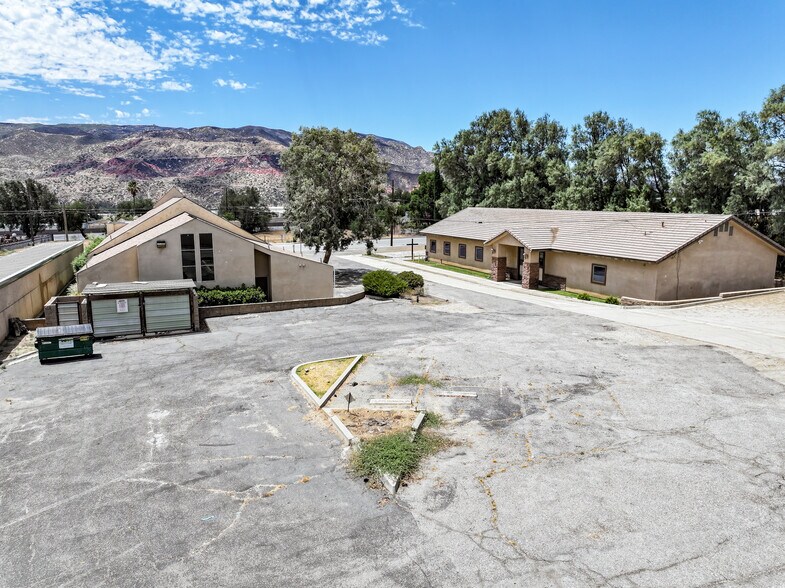 More Photos Of 1415 E Ramsey St, Banning Religious Facility For Lease