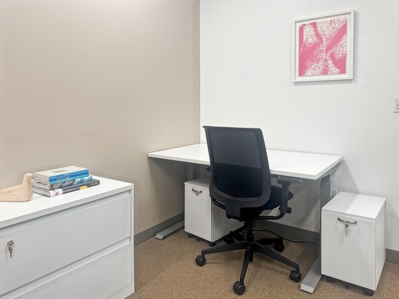 More Photos Of 1300 1st St, Napa Coworking Space