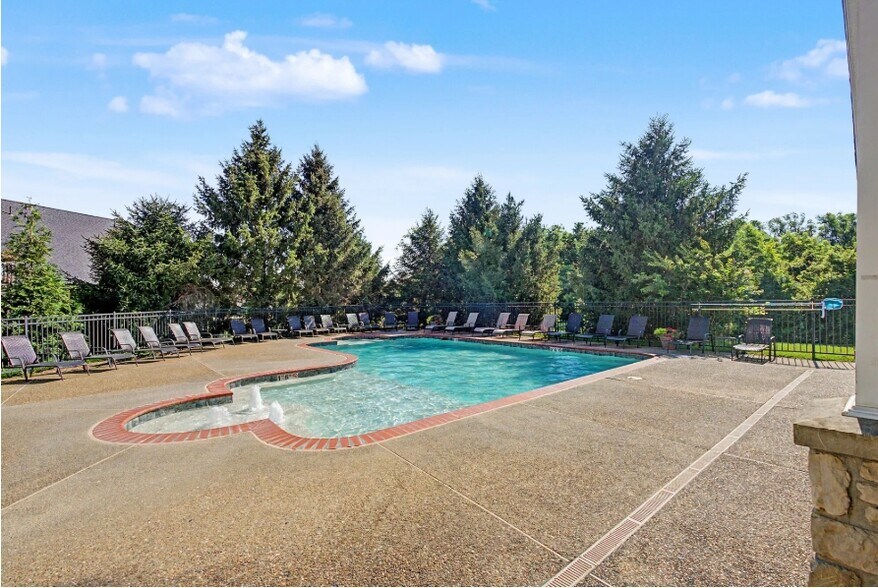 More Photos Of 2020 Walden Blvd, Cape Girardeau Apartments For Sale