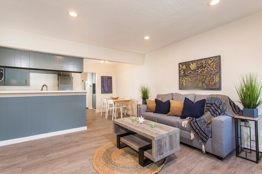 More Photos Of 12128 Ramona Ave, Hawthorne Apartments For Sale