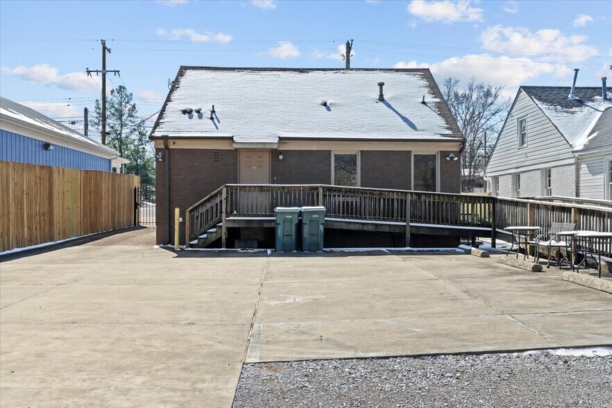 More Photos Of 3704 Summer Ave, Memphis Medical For Lease