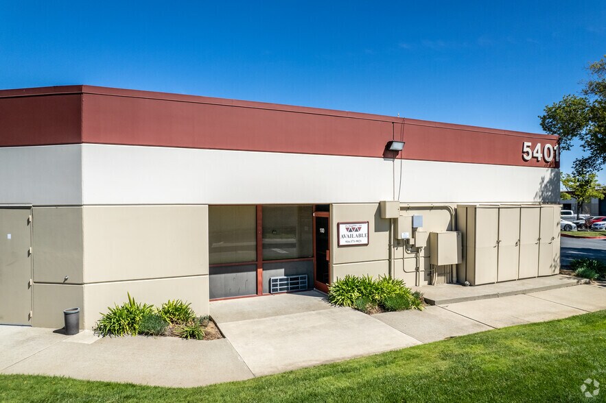 More Photos Of 5401 Warehouse Way, Sacramento Warehouse For Lease