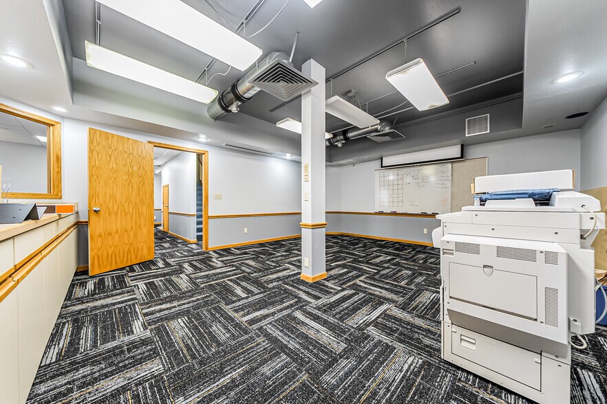 More Photos Of 4259 Lake Rd, Lorain Office For Sale