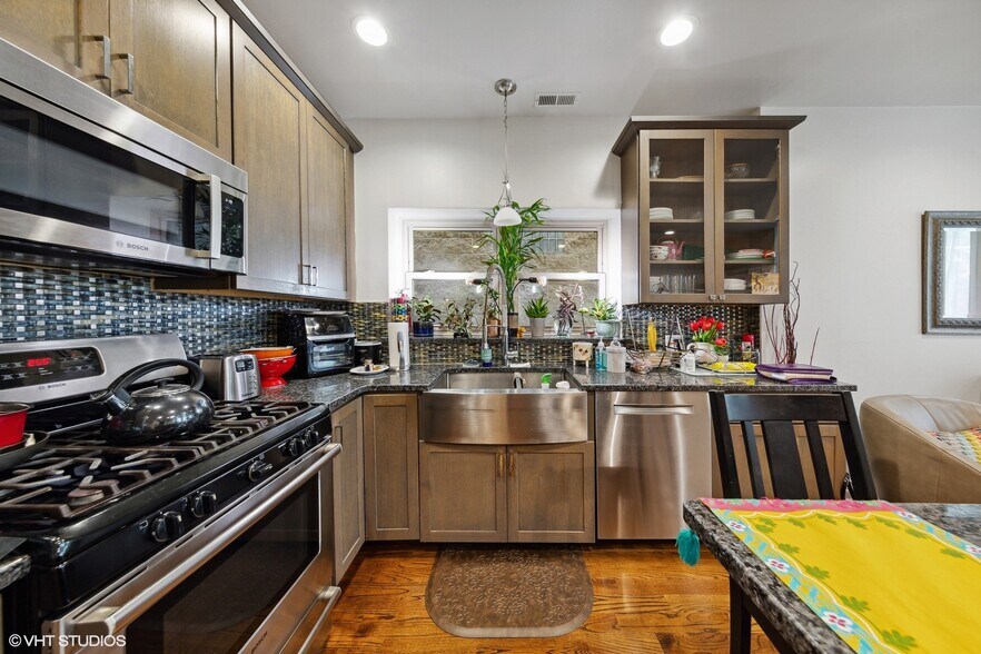 More Photos Of 815 S Bell Ave, Chicago Multifamily For Sale