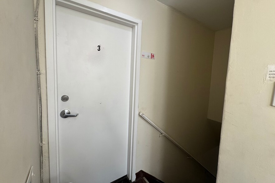 More Photos Of 2544 Eglinton Av W, Toronto General Retail For Sale