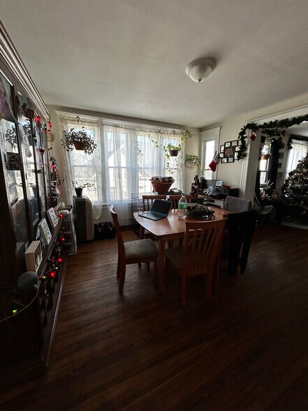 More Photos Of 34 Plaza Ave, Waterbury Apartments For Sale