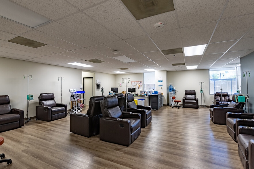 More Photos Of 1510 S Central Ave, Glendale Medical For Sale
