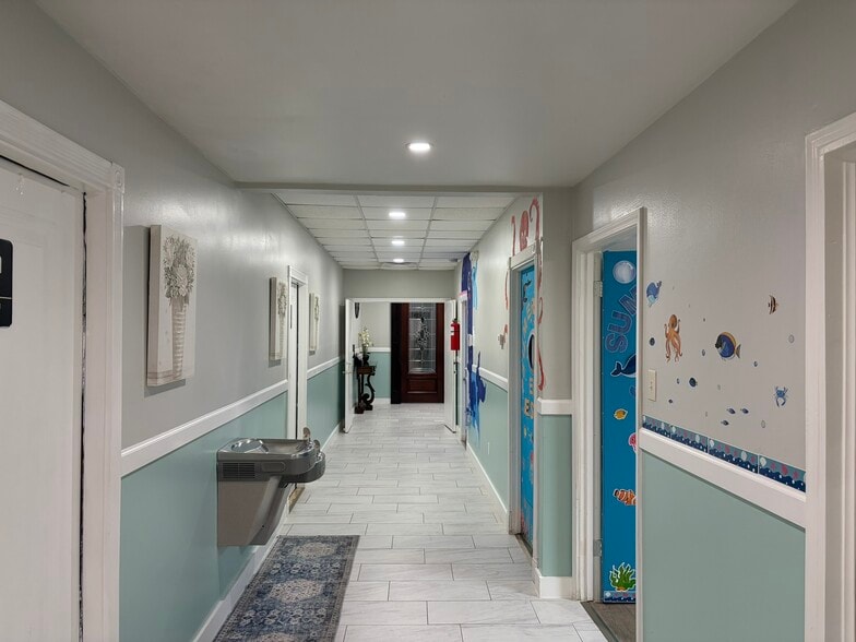 More Photos Of 1401 Cedar Post Ln, Houston Warehouse For Sale