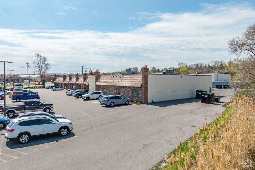 More Photos Of 5781 Bridge St, East Syracuse Freestanding For Lease