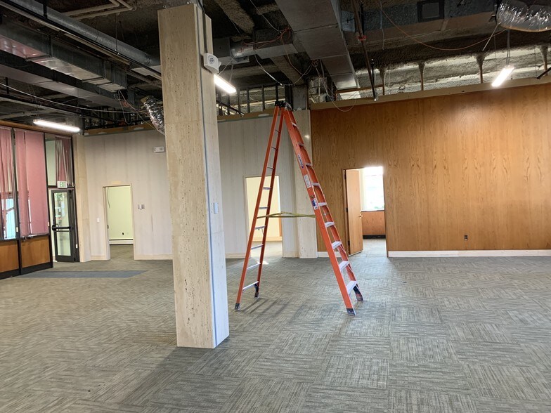 More Photos Of 4 Plaza Way, Fairhaven Bank For Lease