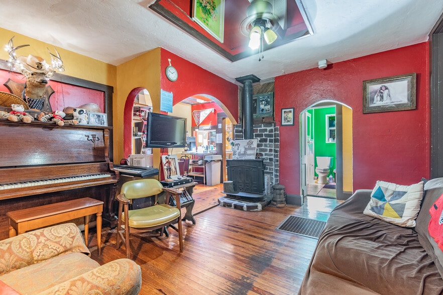 More Photos Of 3109 N Ola Ave, Tampa Hospitality For Sale