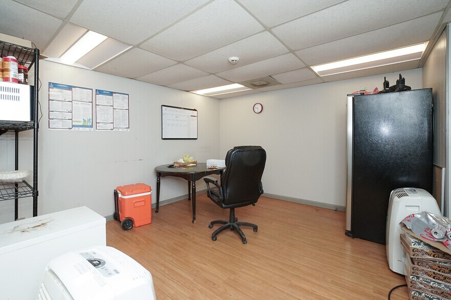 More Photos Of 360 Commerce Blvd, Bogart Distribution For Lease