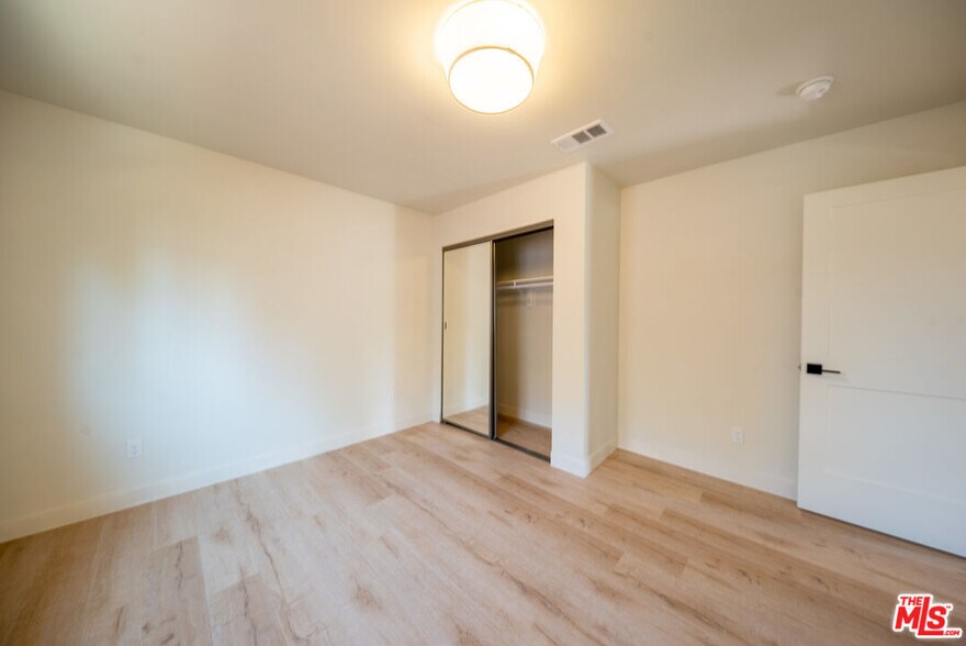 More Photos Of 505 Belmont Ave, Los Angeles Specialty For Sale