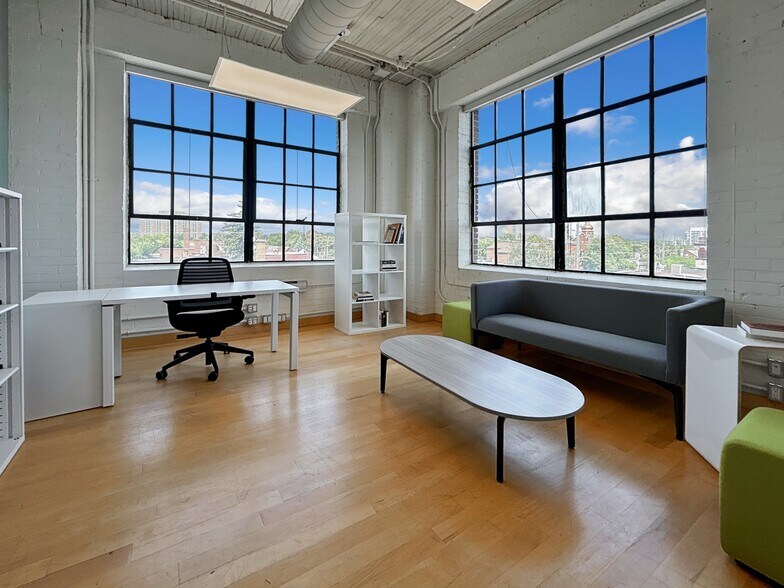 More Photos Of 1655 Dupont St, Toronto Flex For Sale