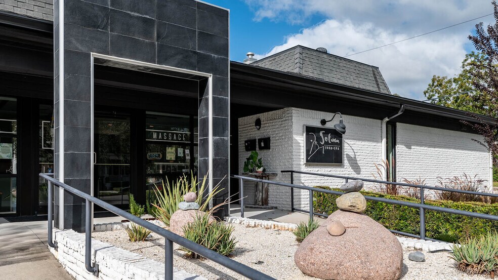 More Photos Of 2105 Park St, Jacksonville Office For Sale