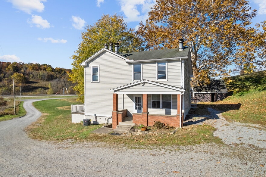 More Photos Of 797 Carlton Dr, Bentleyville Service For Lease