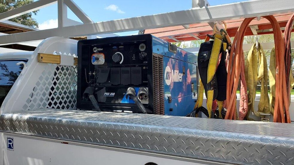 More Photos Of 41614 102nd St E, Palmdale Industrial For Lease