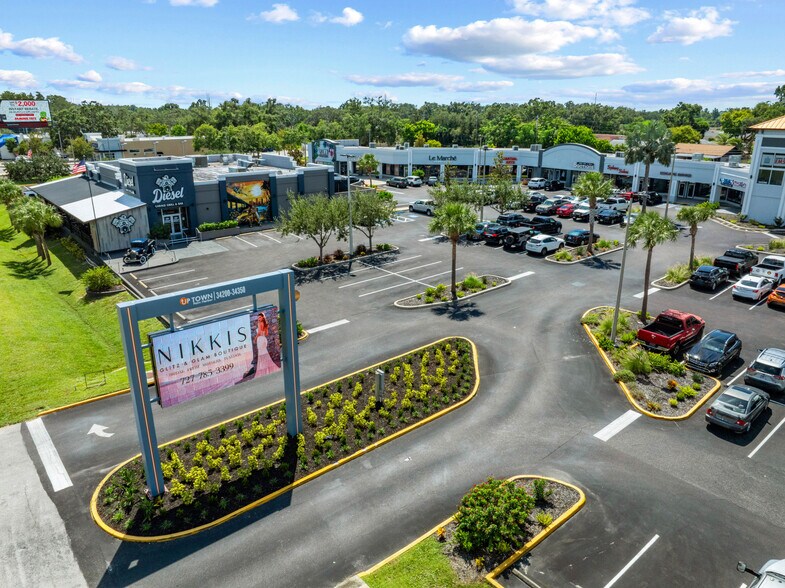 More Photos Of 34200-34340 US Highway 19, Palm Harbor Unknown For Lease