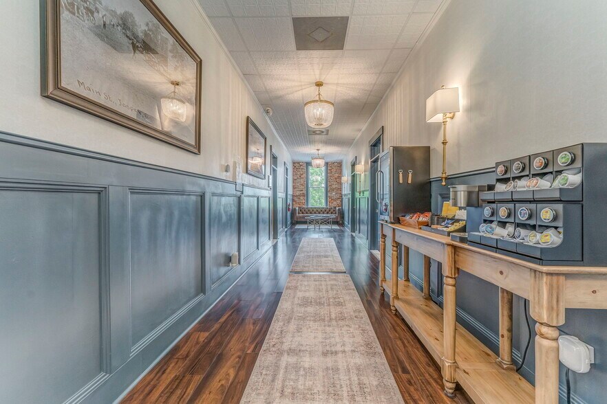 More Photos Of 35 N Main St, Jasper Loft Creative Space For Lease