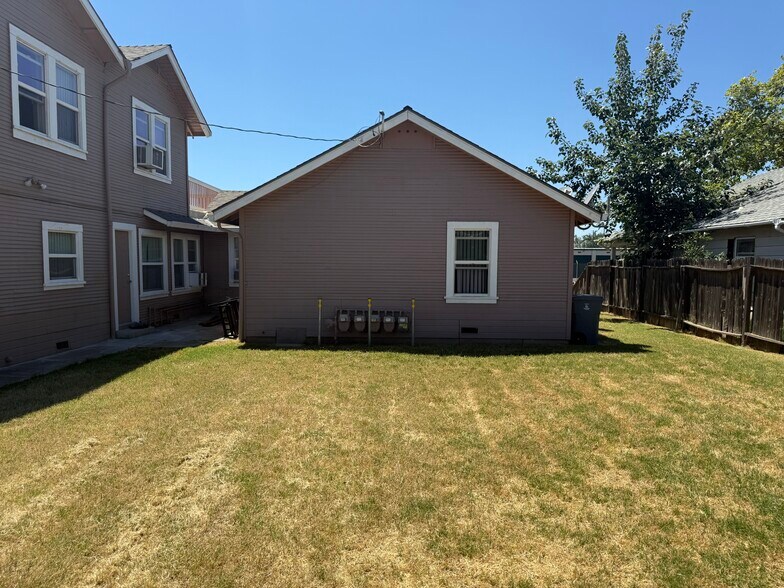More Photos Of 1315 E St, Marysville Apartments For Sale