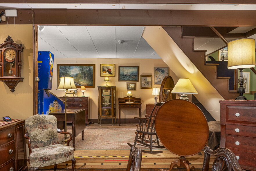 More Photos Of 1041 Reading Ave, Boyertown General Retail For Sale