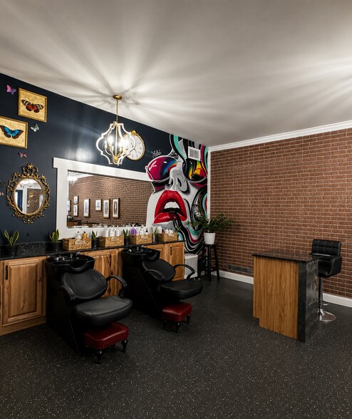 More Photos Of 120-122 Anderson St, Fayetteville Coworking Space