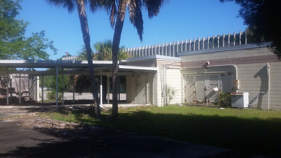 More Photos Of 407 E Ash St, Perry Medical For Sale