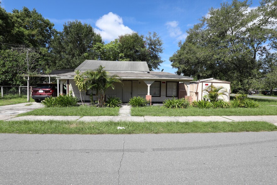 Primary Photo Of 2747 Eaton ave, Lakeland Specialty For Sale